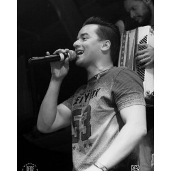 Cantor sertanejo Yago deixa um legado no cenário da música em Campo Largo